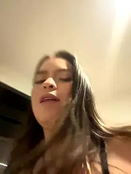 Little__Danni1 from StripChat is Freechat