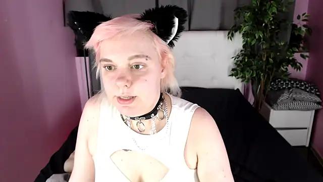 Little_Kittynya from StripChat is Freechat