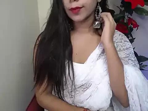 Little_queenn from StripChat is Freechat