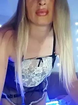 Littlecatme from StripChat is Freechat