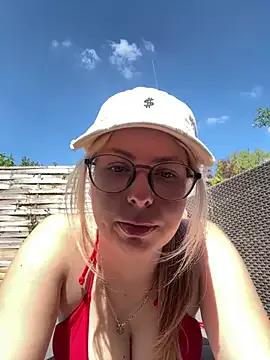 Livewithlucy from StripChat is Freechat