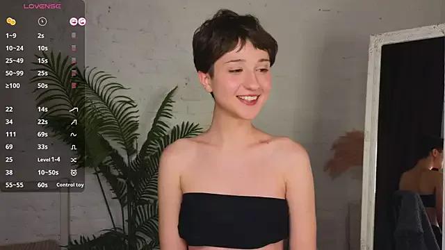 lizzydiz from StripChat is Freechat