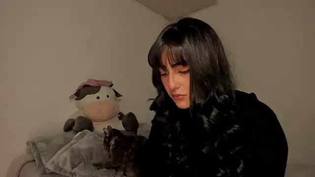 lola_n_apolo from StripChat is Freechat