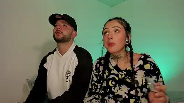 lola_n_apolo from StripChat is Freechat