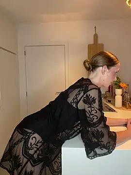 Photos of lola_tentatiion from StripChat is Freechat