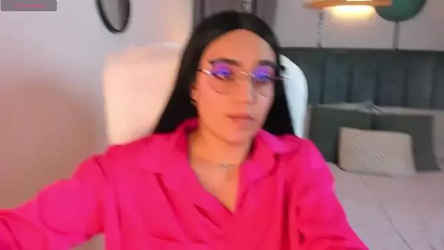 Lorivelle from StripChat is Freechat