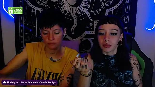 lovelockedlips from StripChat is Freechat