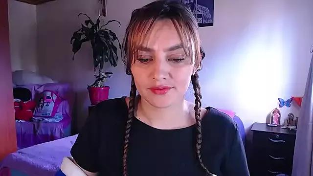 Lu_perez from StripChat is Freechat