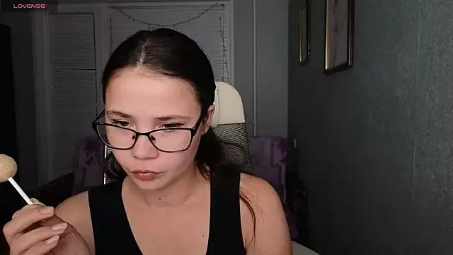 LuciaSenual from StripChat is Freechat
