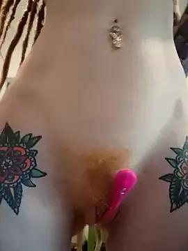 LucidLucy from StripChat is Freechat