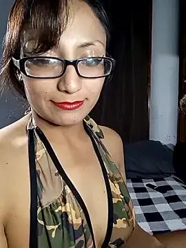 Lucy_Chery from StripChat is Freechat