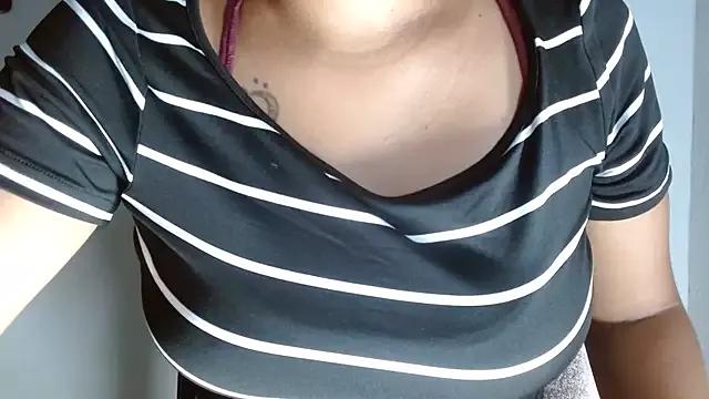 lucy_hairypussy83 from StripChat is Freechat