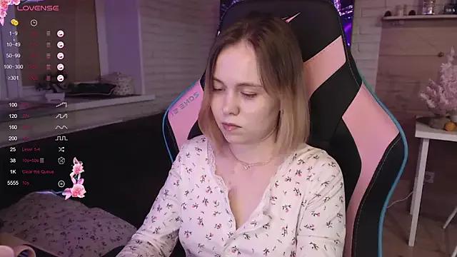 lucy_mirror from StripChat is Freechat