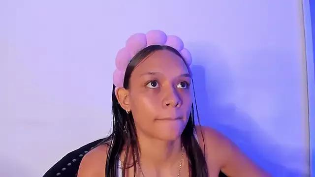 LuluGlow from StripChat is Freechat