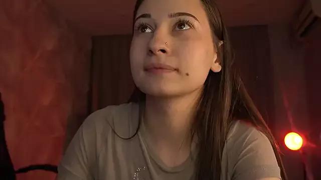 LumeNova from StripChat is Freechat