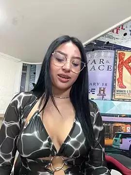 Luna-Smitt from StripChat is Freechat