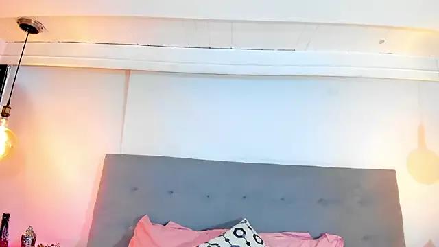 Luna_Claire from StripChat is Freechat