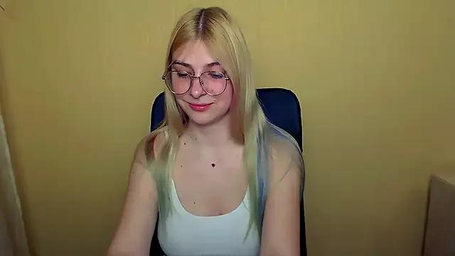 Luna_Lush_ from StripChat is Freechat