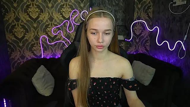 LunaaBliss from StripChat is Freechat