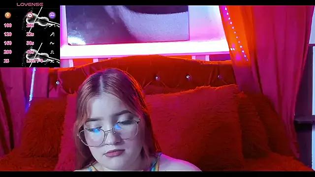 lunaextremeplay from StripChat is Freechat