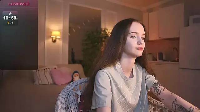 lunaice__ from StripChat is Freechat