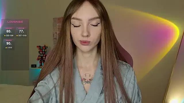Lunainnk from StripChat is Freechat
