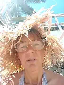 LunaNatural from StripChat is Freechat