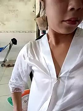 Lyly_sexy2k from StripChat is Freechat