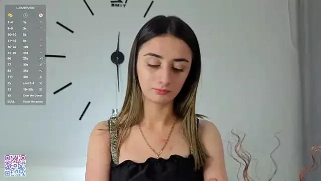 MableHort from StripChat is Freechat