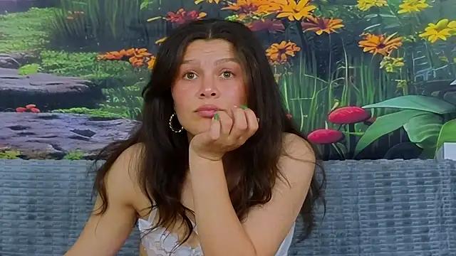 MadameDeFeu from StripChat