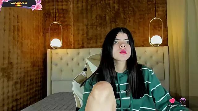 Maddy_bennet from StripChat is Freechat