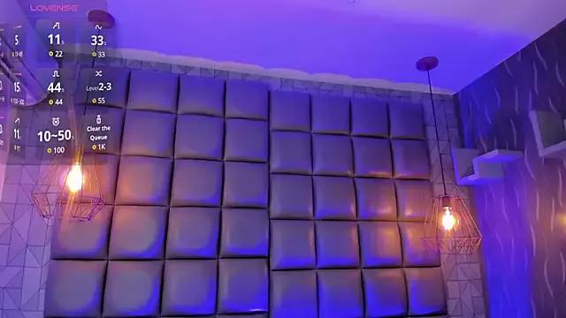 maddy_walker from StripChat is Freechat
