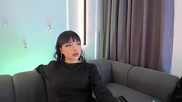 maddy_walker from StripChat is Freechat