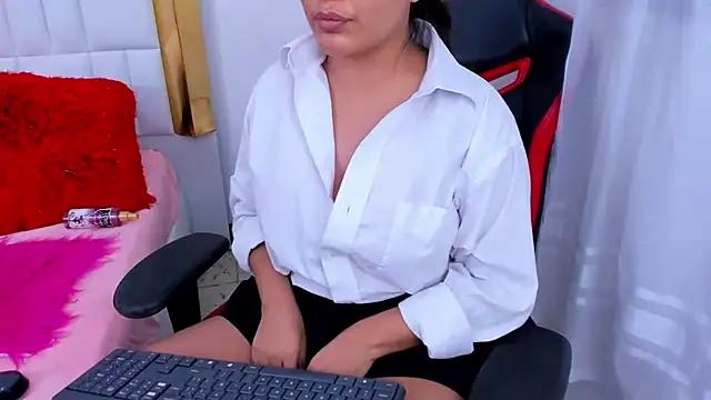 Try the thrill of flirt babes with our cam hosts, featuring unclothed wildness while getting naked and playing with their favored sex toys.