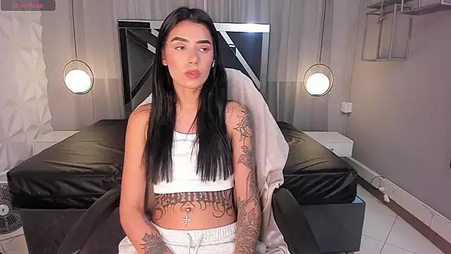 MAGIC_SCARLET from StripChat is Freechat