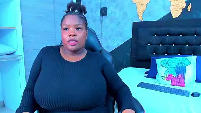 Maiam__Rossi from StripChat is Freechat
