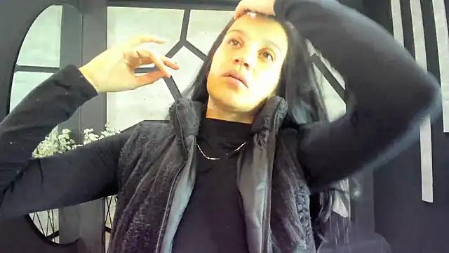 MaraHansson from StripChat is Freechat