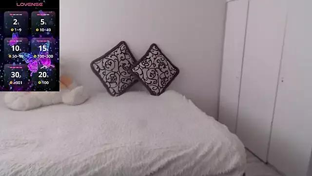 MargotLot from StripChat is Freechat