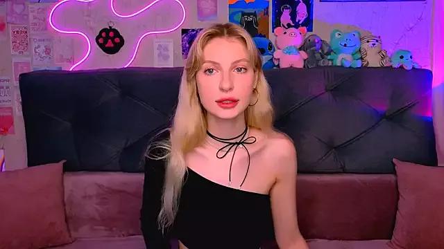 Maria_Hunt from StripChat is Freechat