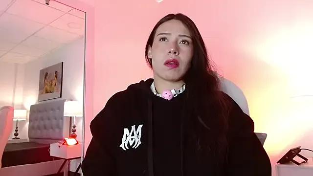 Mariaaam_ from StripChat is Freechat