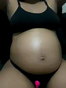 Mariaapimentinha from StripChat is Freechat
