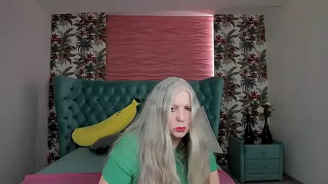 mariabelladonna from StripChat is Freechat