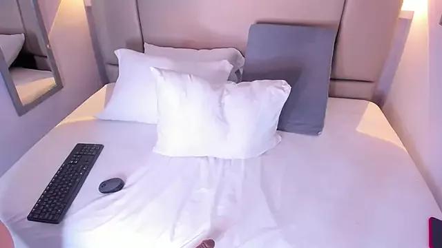 marianarey1_ from StripChat is Freechat