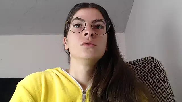 MARIELSINS_1111 from StripChat is Freechat