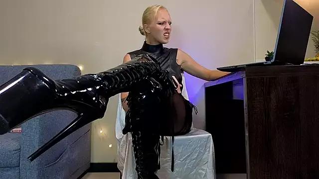 Try the thrill of flirt babes with our cam hosts, featuring unclothed wildness while getting naked and playing with their favored sex toys.