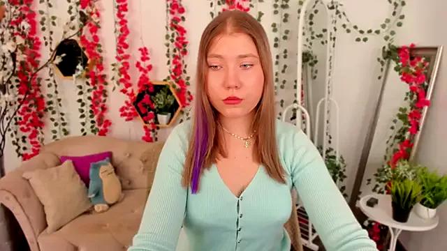 Mary_Dollie from StripChat is Freechat