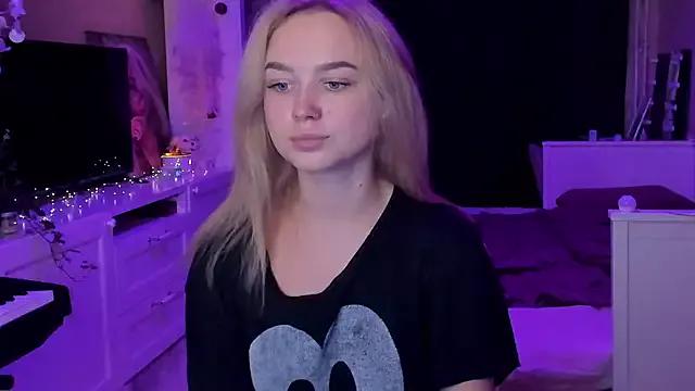 Try the thrill of flirt babes with our cam hosts, featuring unclothed wildness while getting naked and playing with their favored sex toys.