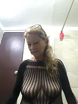 MaryeLunna from StripChat is Freechat