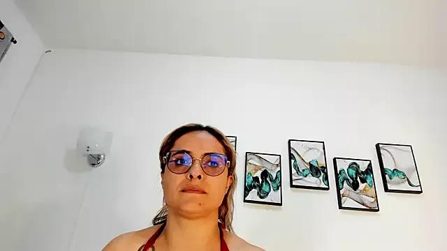 MarylinVega1 from StripChat is Freechat