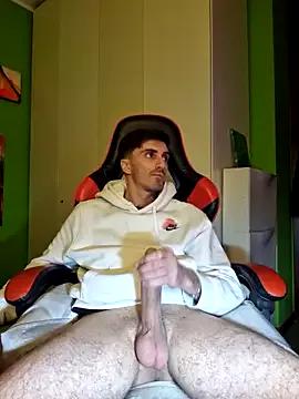 MASTERBULLY from StripChat is Freechat